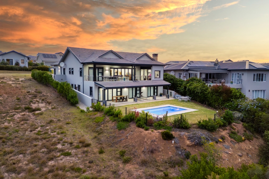 4 Bedroom Property for Sale in Baron View Western Cape